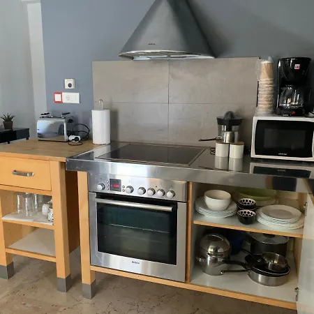 Close To Oaka Iaso, Mitera Apartment *