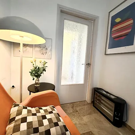 Apartment Close To Oaka Iaso, Mitera Athens